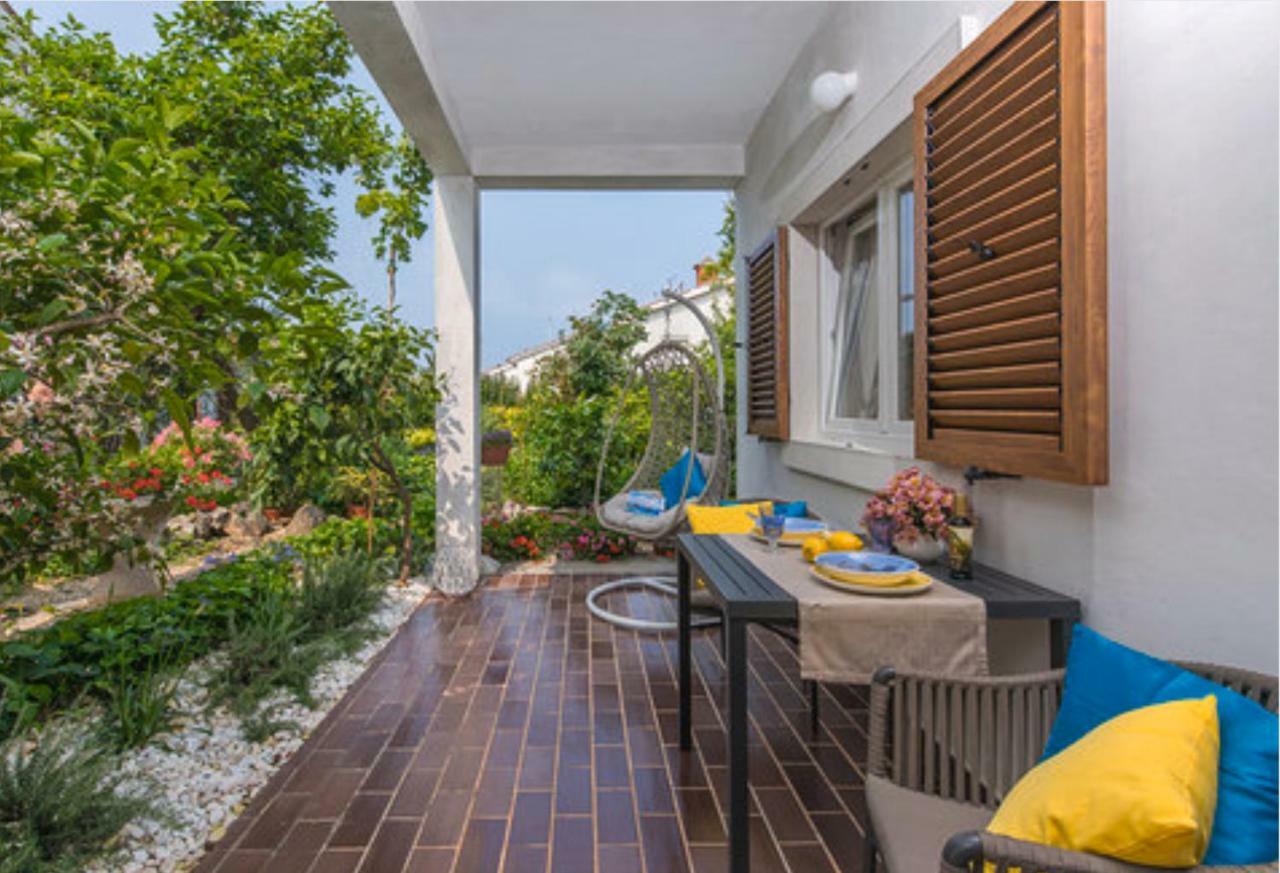 New!!! New Riva Luxury One - With Sunny Terrace & Big Garden Leilighet Poreč Eksteriør bilde