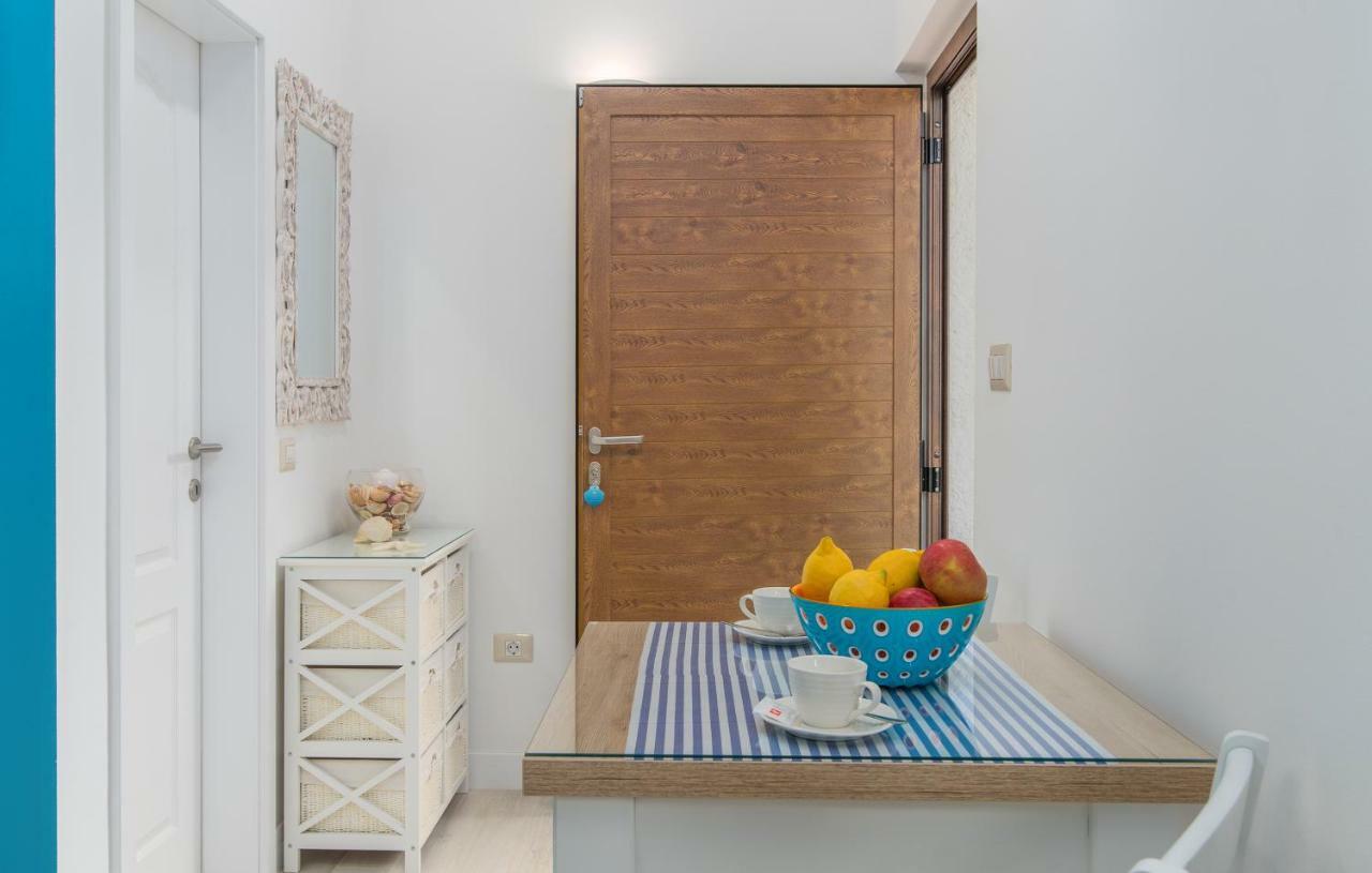 New!!! New Riva Luxury One - With Sunny Terrace & Big Garden Leilighet Poreč Eksteriør bilde